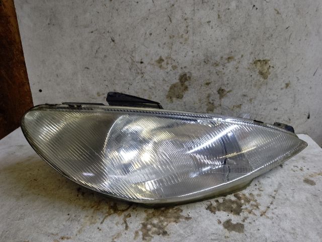 bontott PEUGEOT 206 Jobb Fényszóró