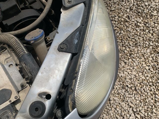 bontott PEUGEOT 206 Jobb Fényszóró