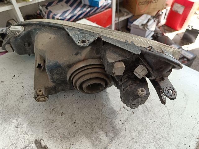 bontott PEUGEOT 206 Jobb Fényszóró