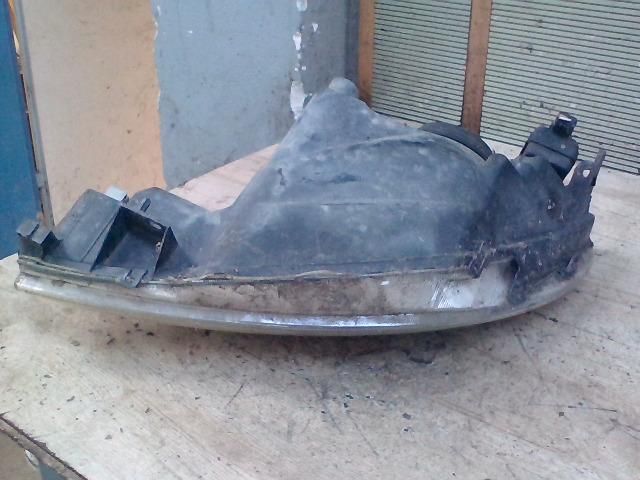 bontott PEUGEOT 206 Jobb Fényszóró