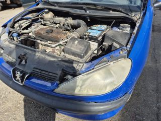 bontott PEUGEOT 206 Jobb Fényszóró