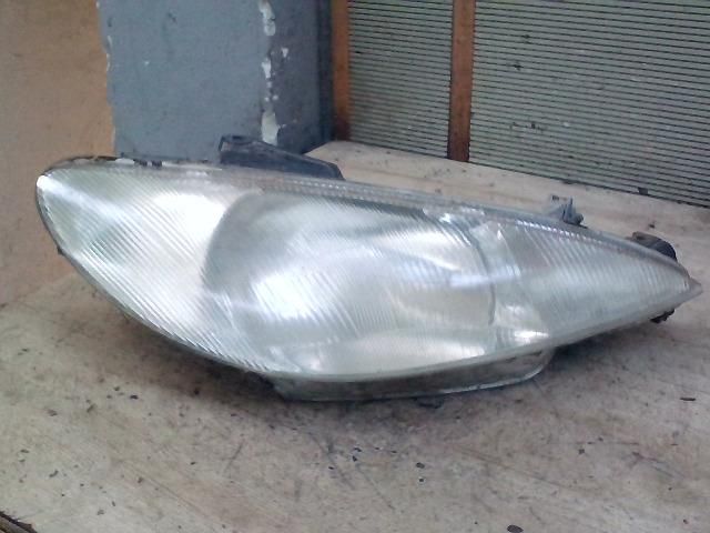 bontott PEUGEOT 206 Jobb Fényszóró
