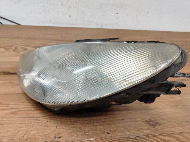 bontott PEUGEOT 206 Jobb Fényszóró