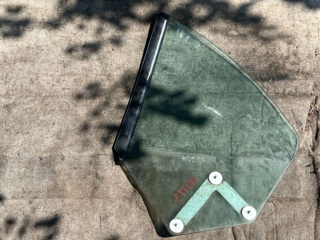 bontott PEUGEOT 206 Jobb hátsó Ablak