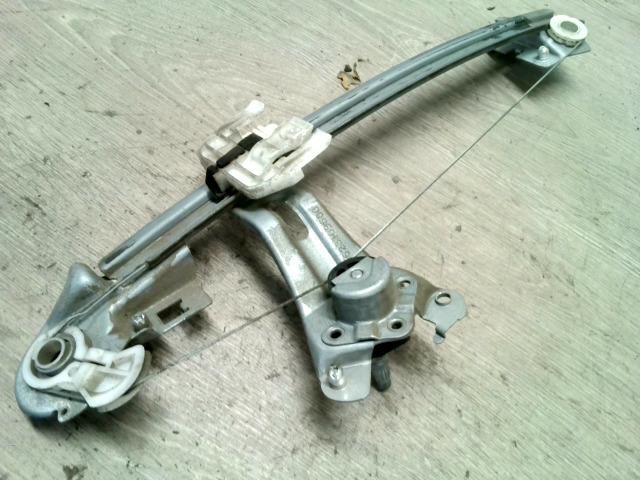 bontott PEUGEOT 206 Jobb hátsó Ablakemelő Szerkezet (Mechanikus)