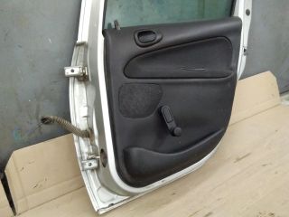 bontott PEUGEOT 206 Jobb hátsó Ajtó (Részeivel)