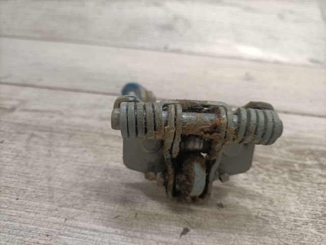 bontott PEUGEOT 206 Jobb hátsó Ajtóhatároló