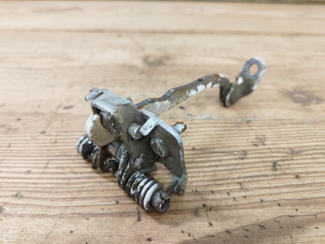 bontott PEUGEOT 206 Jobb hátsó Ajtóhatároló