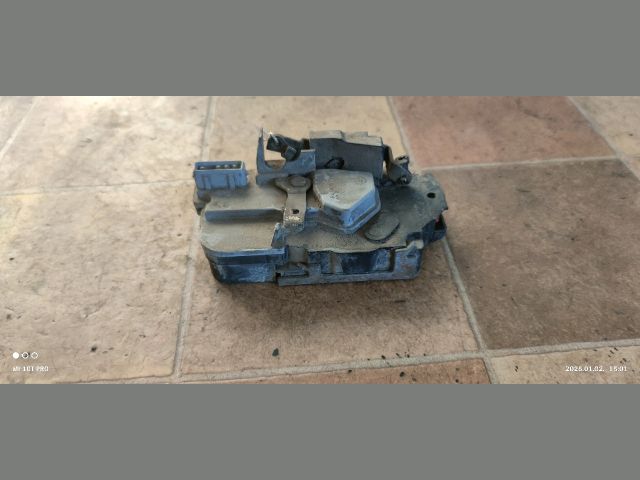 bontott PEUGEOT 206 Jobb hátsó Ajtózár