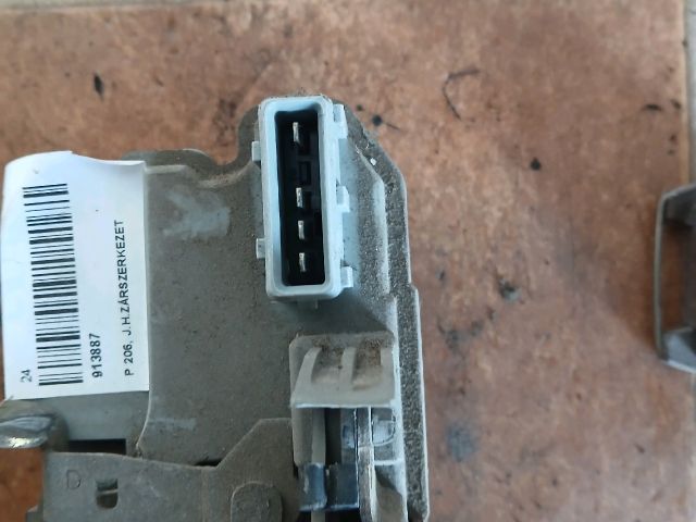 bontott PEUGEOT 206 Jobb hátsó Ajtózár