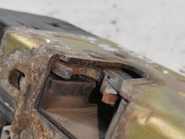 bontott PEUGEOT 206 Jobb hátsó Ajtózár