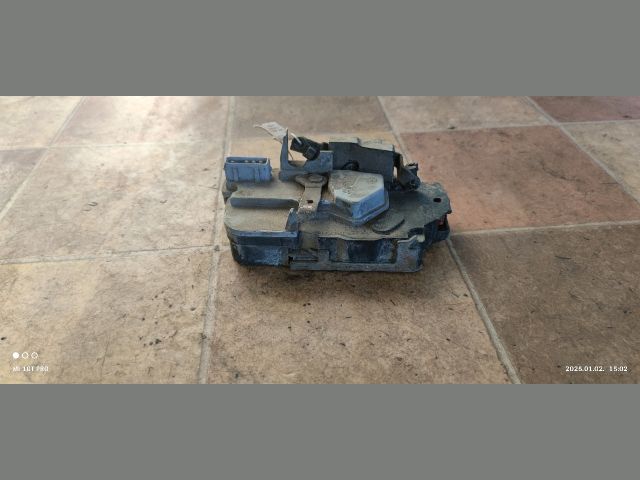 bontott PEUGEOT 206 Jobb hátsó Ajtózár