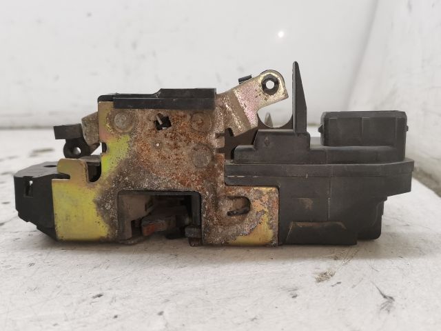 bontott PEUGEOT 206 Jobb hátsó Ajtózár