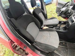 bontott PEUGEOT 206 Jobb hátsó Fejtámla