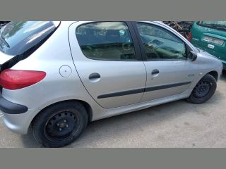 bontott PEUGEOT 206 Jobb hátsó Központizár Motor