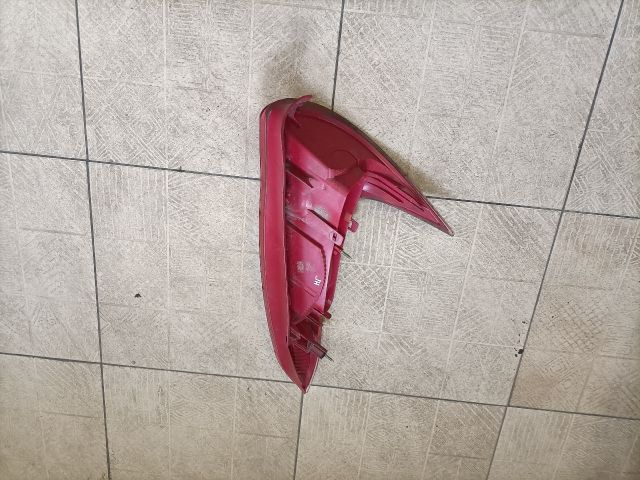 bontott PEUGEOT 206 Jobb Hátsó Lámpa