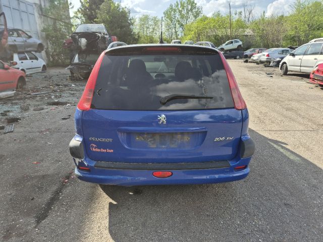 bontott PEUGEOT 206 Jobb Hátsó Lámpa