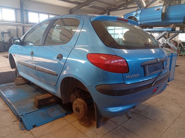 bontott PEUGEOT 206 Jobb Hátsó Lámpa