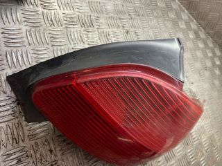 bontott PEUGEOT 206 Jobb Hátsó Lámpa