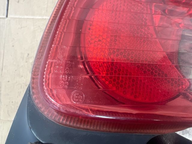 bontott PEUGEOT 206 Jobb Hátsó Lámpa
