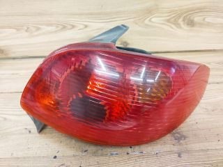 bontott PEUGEOT 206 Jobb Hátsó Lámpa