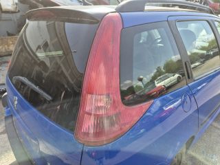 bontott PEUGEOT 206 Jobb Hátsó Lámpa