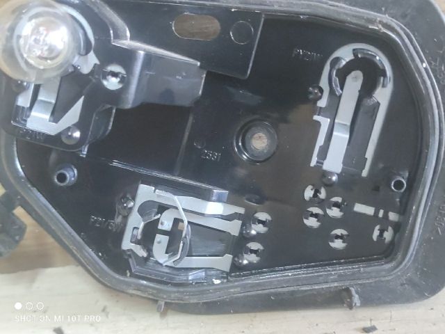 bontott PEUGEOT 206 Jobb Hátsó Lámpa