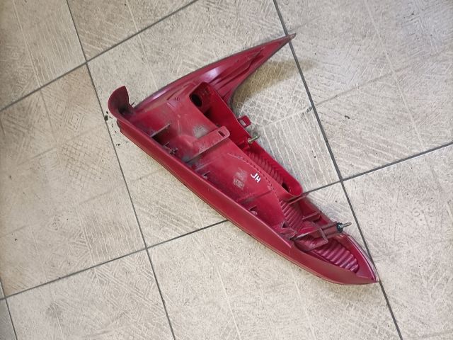 bontott PEUGEOT 206 Jobb Hátsó Lámpa