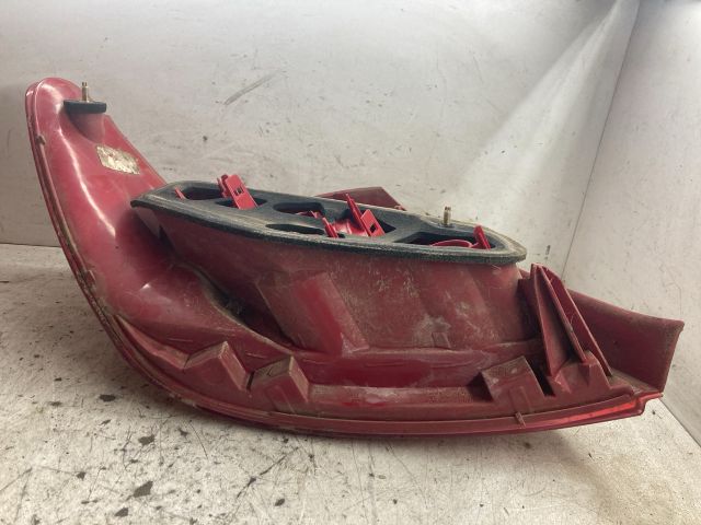 bontott PEUGEOT 206 Jobb Hátsó Lámpa