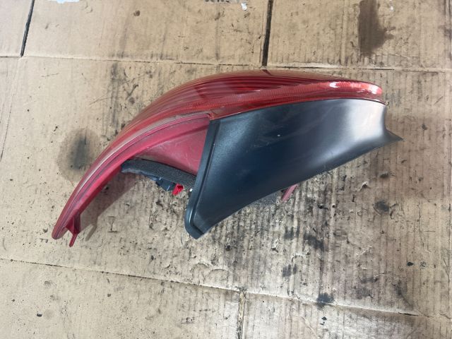 bontott PEUGEOT 206 Jobb Hátsó Lámpa