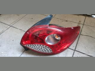 bontott PEUGEOT 206 Jobb Hátsó Lámpa