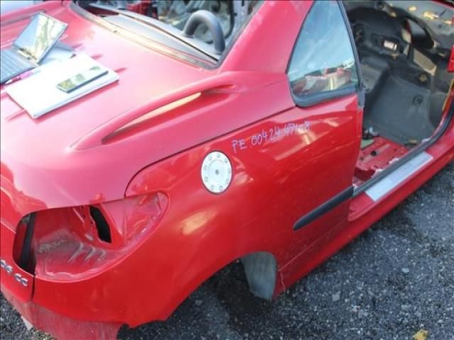 bontott PEUGEOT 206 Jobb hátsó Sárvédő