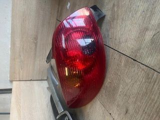bontott PEUGEOT 206 Jobb Külső Hátsó Lámpa