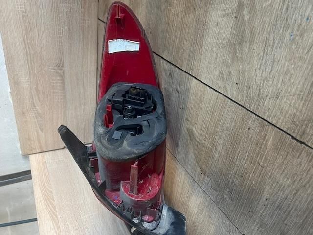 bontott PEUGEOT 206 Jobb Külső Hátsó Lámpa
