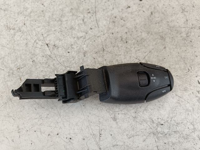 bontott PEUGEOT 206 Jobb Multikormány Kapcsoló