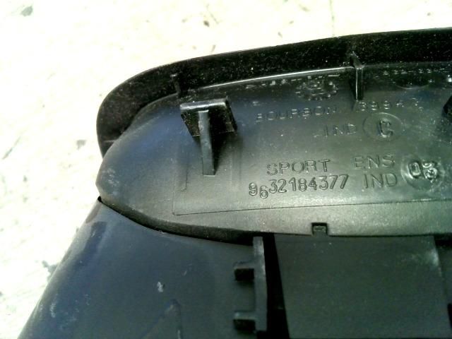 bontott PEUGEOT 206 Jobb Szellőző