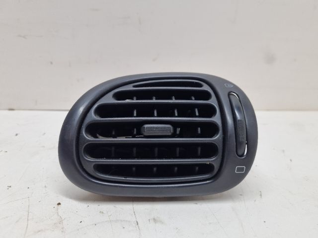 bontott PEUGEOT 206 Jobb Szellőző