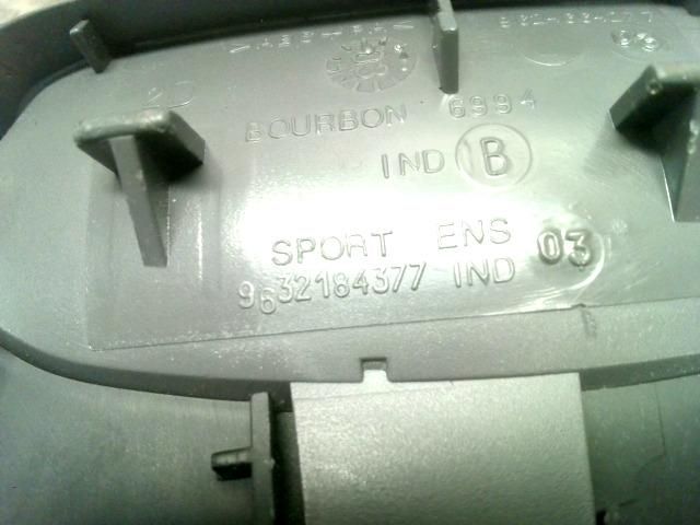 bontott PEUGEOT 206 Jobb Szellőző