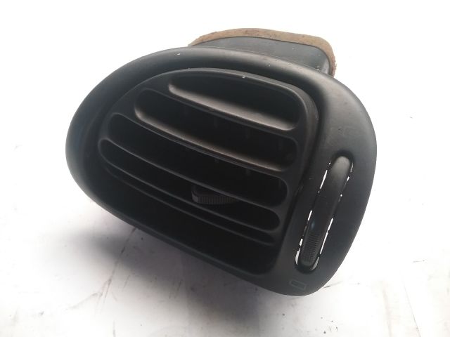 bontott PEUGEOT 206 Jobb Szellőző