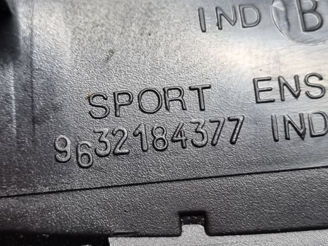 bontott PEUGEOT 206 Jobb Szellőző