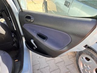 bontott PEUGEOT 206 Kesztyűtartó