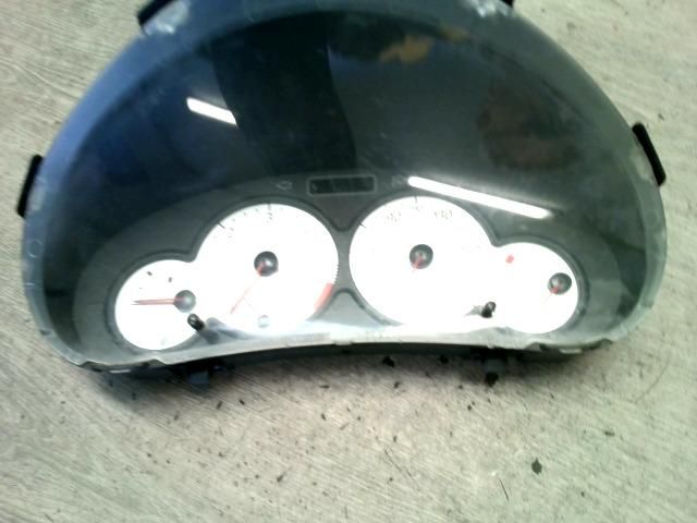 bontott PEUGEOT 206 Kilométeróra Keret