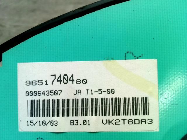 bontott PEUGEOT 206 Kilométeróra Keret