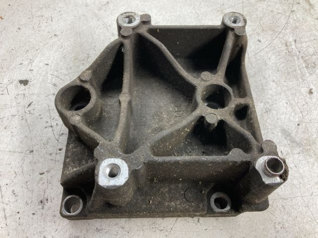 bontott PEUGEOT 206 Klímakompresszor Tartó Bak