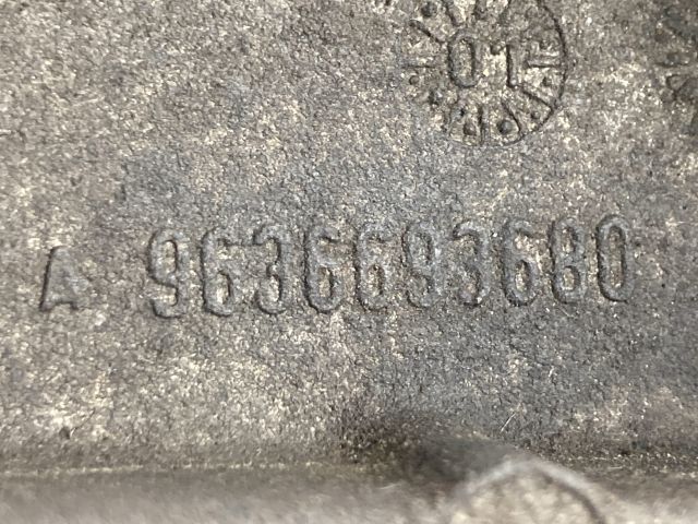 bontott PEUGEOT 206 Klímakompresszor Tartó Bak