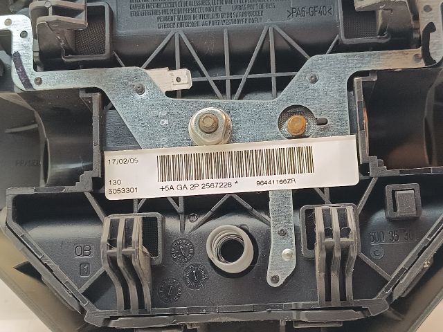 bontott PEUGEOT 206 Kormánylégzsák