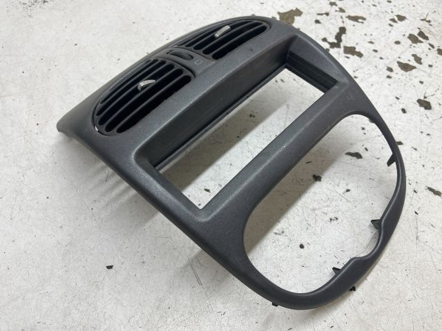 bontott PEUGEOT 206 Középkonzol Keret