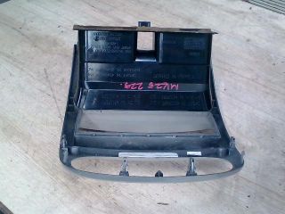 bontott PEUGEOT 206 Középkonzol Keret