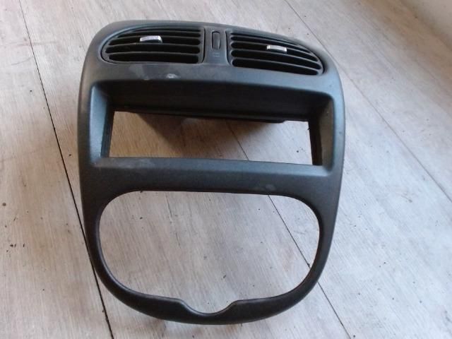 bontott PEUGEOT 206 Középkonzol Keret