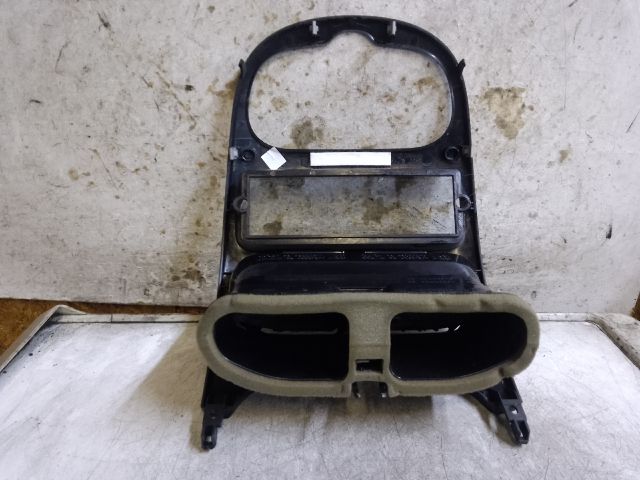 bontott PEUGEOT 206 Középkonzol Keret